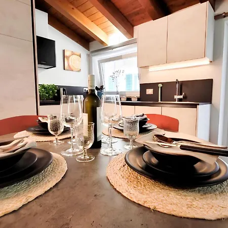 דירה Dimora Larius קומו